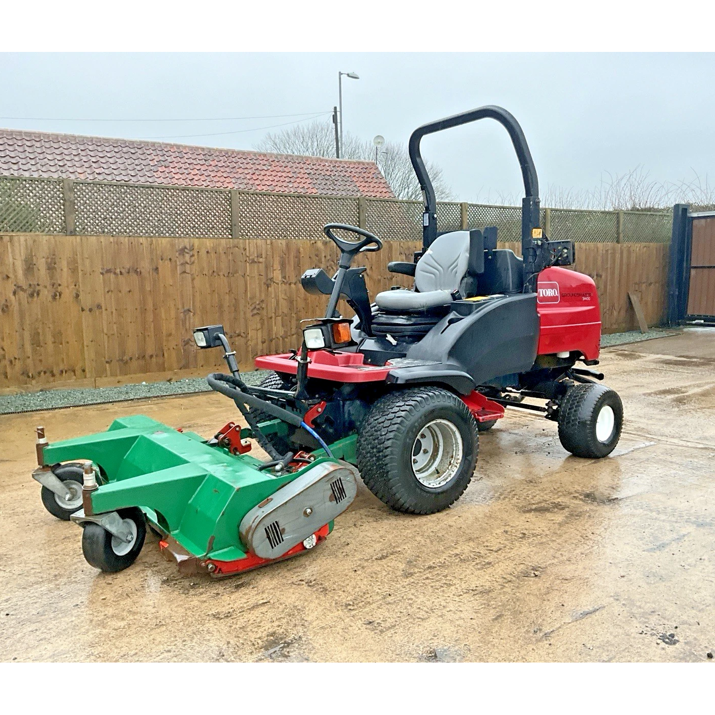 2015 TORO GROUNDMASTER 3400 OUTFRONT MOWER FITTED WITH WESSEX FLAIL